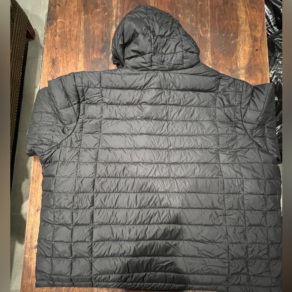 Columbia Men's Dark Puffer Jacket - Picture 5 of 5